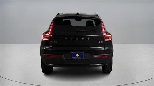 2026 Volvo XC40 B5 Ultra