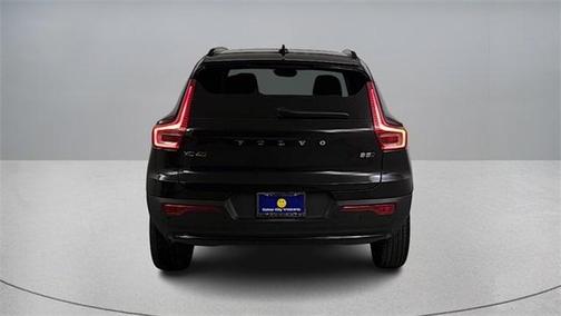 2026 Volvo XC40 B5 Ultra