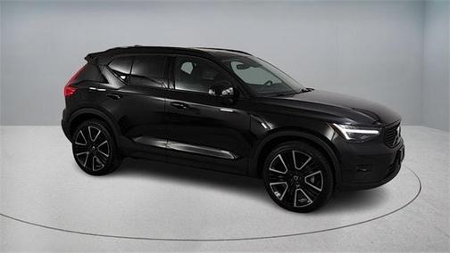 2026 Volvo XC40 B5 Ultra
