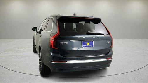 Denim Blue Metallic 2026 Volvo XC90 Plug-In Hybrid T8 Plus 7-Seater
