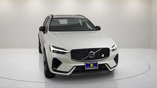 2022 Volvo XC60 Recharge Plug-In Hybrid T8 eAWD Polestar Engineered