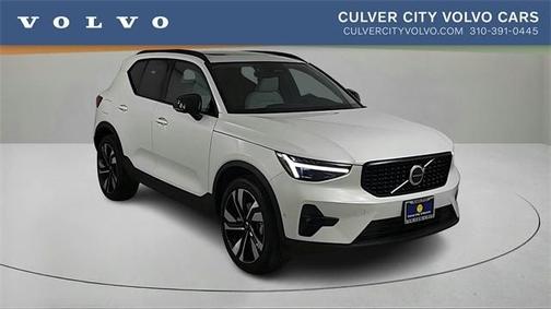 2026 Volvo XC40 B5 Ultra