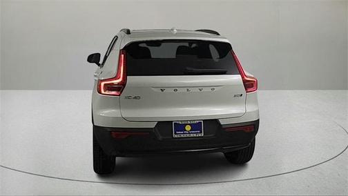 2026 Volvo XC40 B5 Ultra