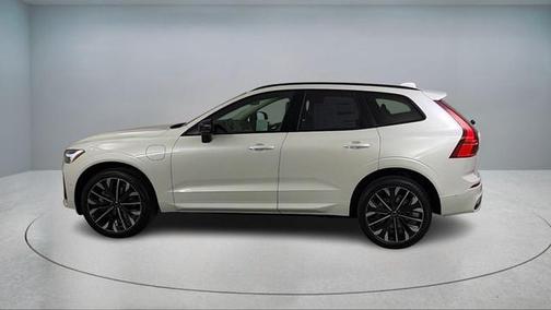 2026 Volvo XC60 Plug-In Hybrid T8 Ultra