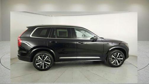 2026 Volvo XC90 B5 Core
