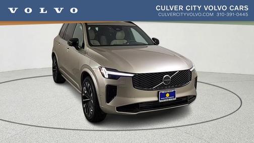 Dusk 2026 Volvo XC90 Plug-In Hybrid T8 Ultra Dark Theme 7-Seater