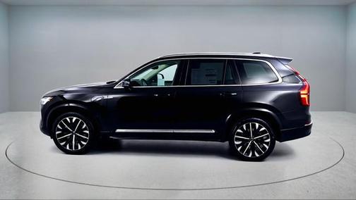Onyx Black Metallic 2026 Volvo XC90 Plug-In Hybrid T8 Ultra 6-Seater