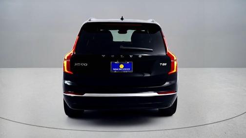 Onyx Black Metallic 2026 Volvo XC90 Plug-In Hybrid T8 Ultra 6-Seater