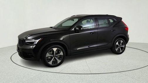 SOLD TONY 2026 Volvo XC40 B5 Plus