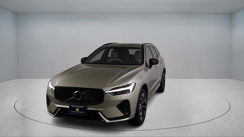 2026 Volvo XC60 Plug-In Hybrid T8 Plus