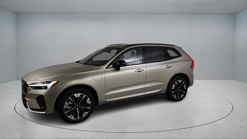 2026 Volvo XC60 Plug-In Hybrid T8 Plus