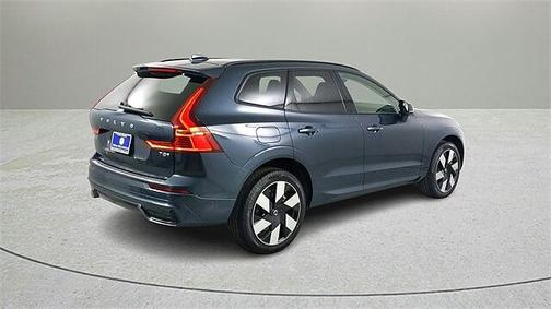 2025 Volvo XC60 Plus