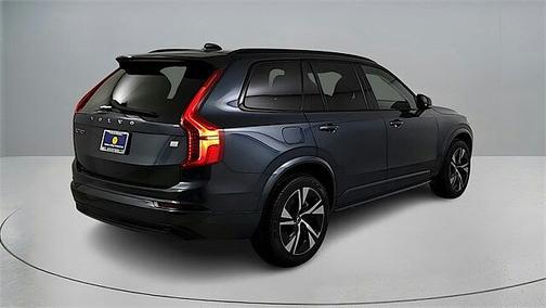 2023 Volvo XC90 Plus