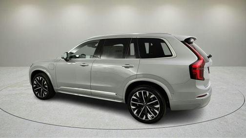 2026 Volvo XC90 Plug-In Hybrid T8 Plus 7-Seater