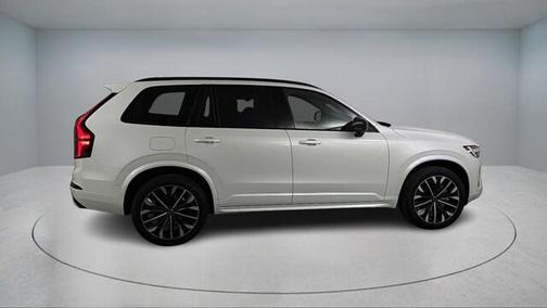 2026 Volvo XC90 B6 Ultra Dark Theme 7-Seater