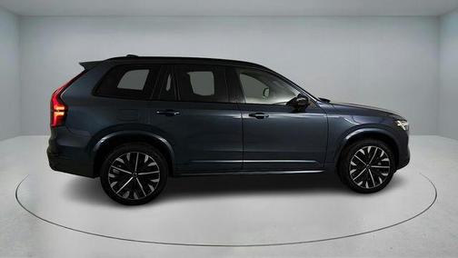 2026 Volvo XC90 B6 Ultra Dark Theme 7-Seater
