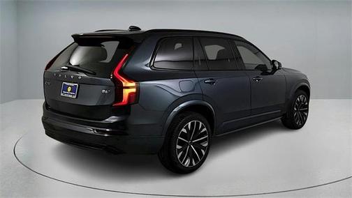 2026 Volvo XC90 B6 Ultra Dark Theme 7-Seater