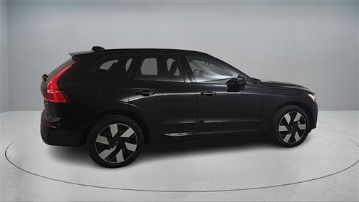 2025 Volvo XC60 Plug-In Hybrid T8 Ultra