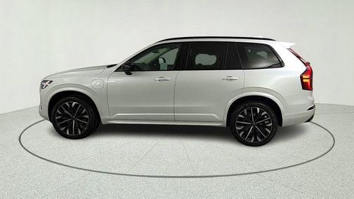 Crystal White Pearl 2026 Volvo XC90 Plug-In Hybrid T8 Ultra Dark Theme 7-Seater