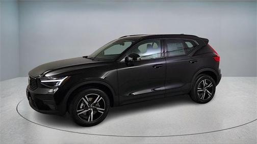 2026 Volvo XC40 B4 Core