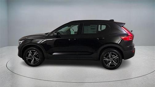 2026 Volvo XC40 B4 Core