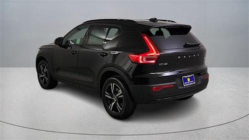 2026 Volvo XC40 B4 Core