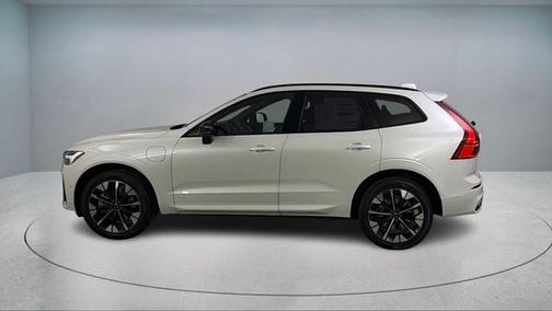 2026 Volvo XC60 Plug-In Hybrid T8 Plus