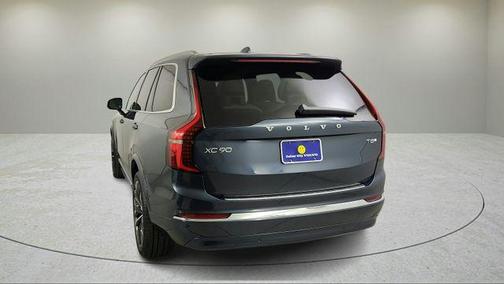 Denim Blue Metallic 2026 Volvo XC90 Plug-In Hybrid T8 Plus 7-Seater