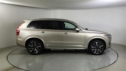 2025 Volvo XC90 B6 Plus 6-Seater