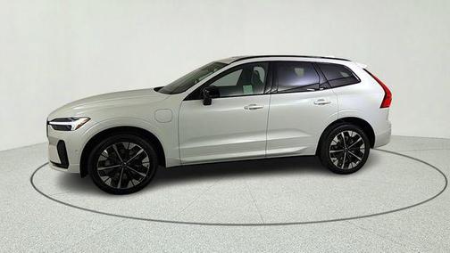 Crystal White 2026 Volvo XC60 Plug-In Hybrid T8 Plus