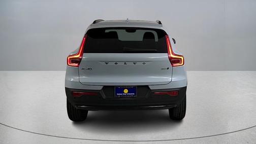 2026 Volvo XC40 B5 Plus