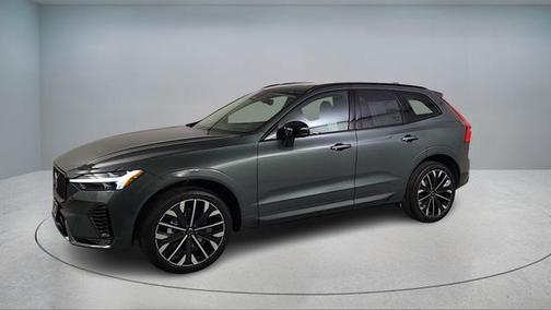 2026 Volvo XC60 B5 Ultra