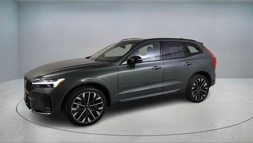 2026 Volvo XC60 B5 Ultra