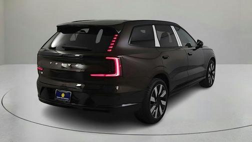 2025 Volvo EX90 Twin Motor Performance Plus 6-Seater