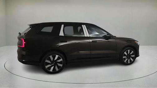 2025 Volvo EX90 Twin Motor Performance Plus 6-Seater