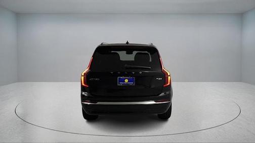 2026 Volvo XC90 Plug-In Hybrid T8 Ultra 6-Seater