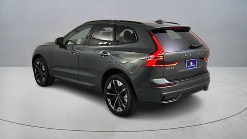 2026 Volvo XC60 Plug-In Hybrid T8 Plus