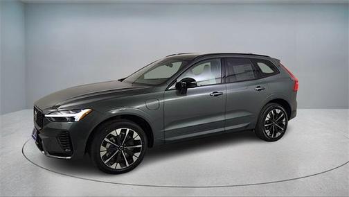 2026 Volvo XC60 Plug-In Hybrid T8 Plus