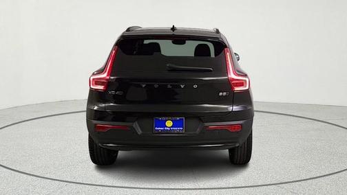 Onyx Black 2026 Volvo XC40 B5 Ultra