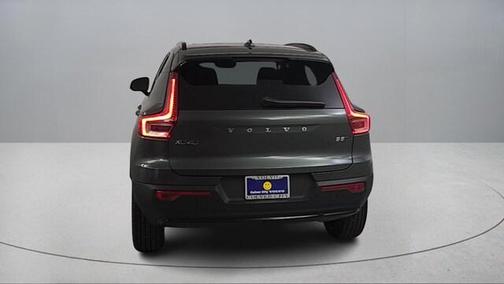 2026 Volvo XC40 B5 Ultra