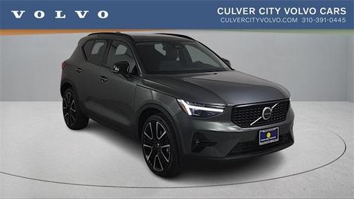 2026 Volvo XC40 B5 Ultra