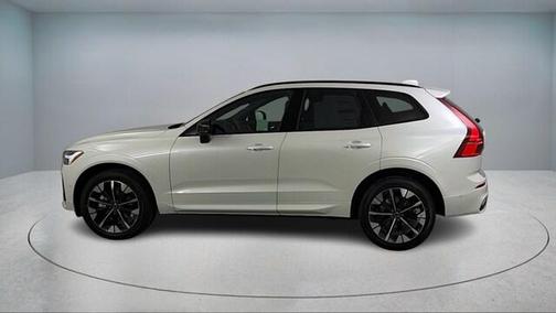 Crystal White 2026 Volvo XC60 B5 Plus