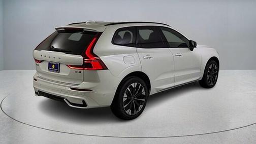 Crystal White 2026 Volvo XC60 B5 Plus