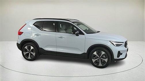 2026 Volvo XC40 Plus