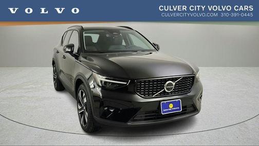 2026 Volvo XC40 B4 Plus