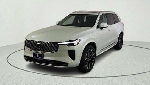 Crystal White Pearl 2026 Volvo XC90 Plug-In Hybrid T8 Plus 7-Seater