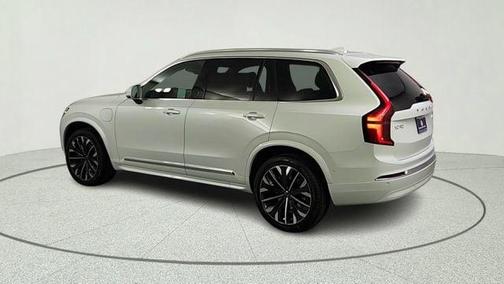 Crystal White Pearl 2026 Volvo XC90 Plug-In Hybrid T8 Plus 7-Seater