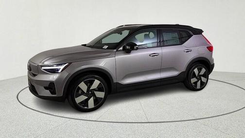 2026 Volvo EX40 Twin Motor Plus