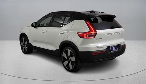 2026 Volvo EX40 Single Motor Extended Range Plus