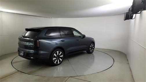 2025 Volvo EX90 Twin Motor Performance Ultra 7-Seater